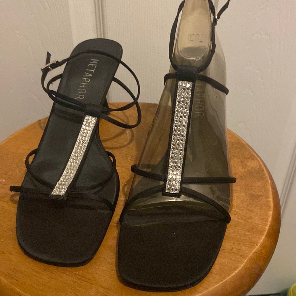 Black dressy sandals with rhinestone